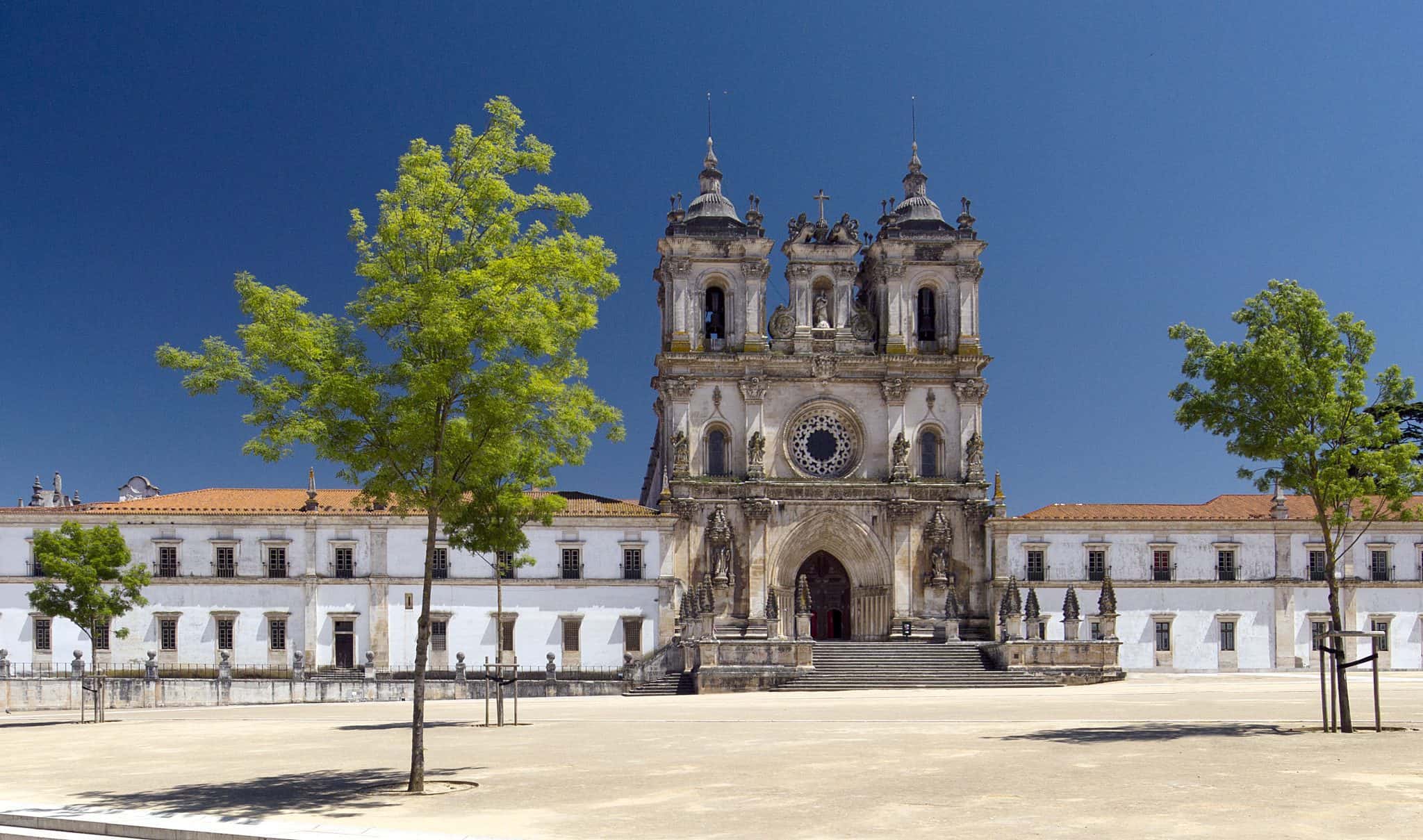 top-catholic-holy-sites-near-lisbon-portugal-verso-ministries