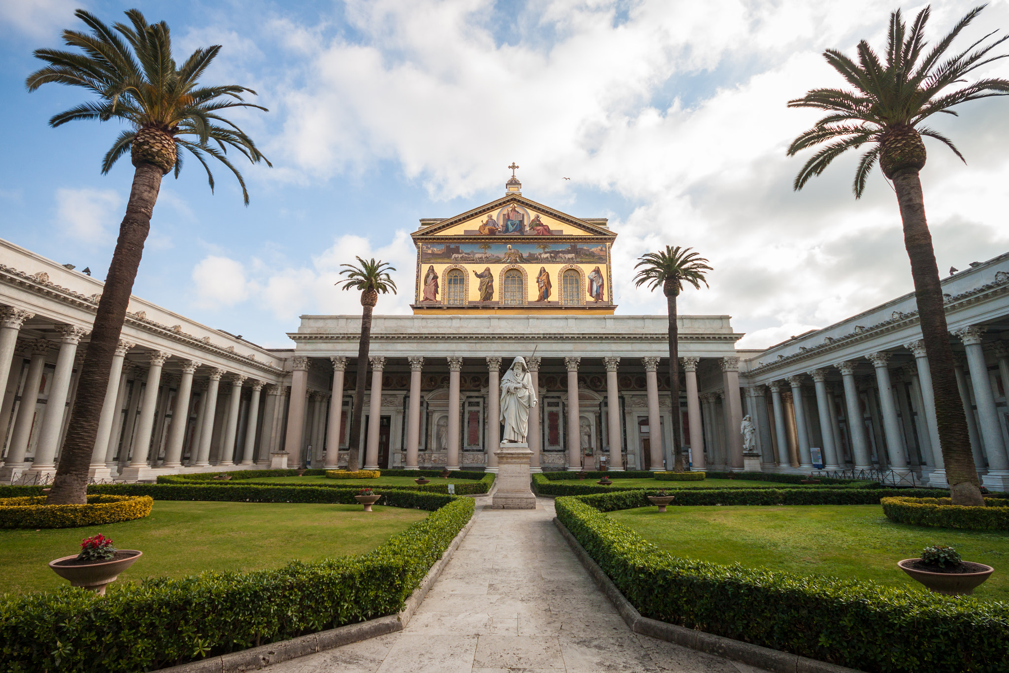 Read more about the article What are the 4 Major Basilicas?